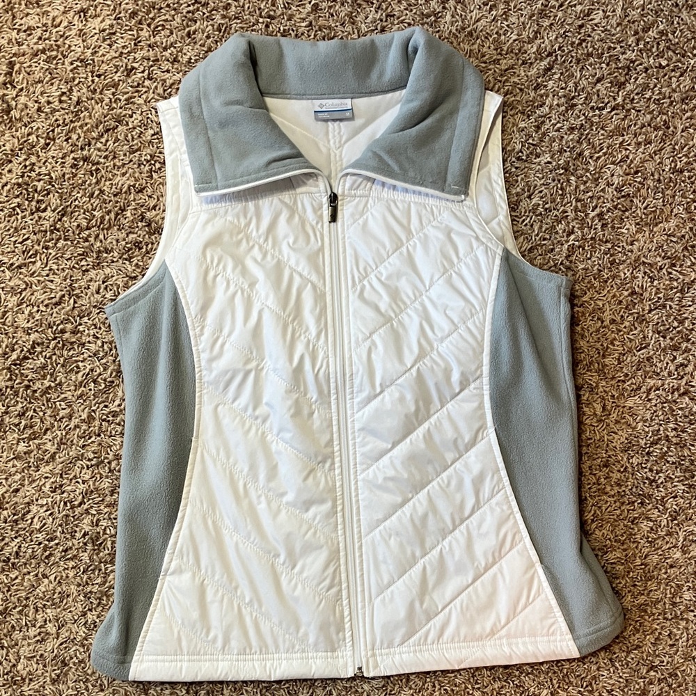 Columbia Women's White and Gray Vest